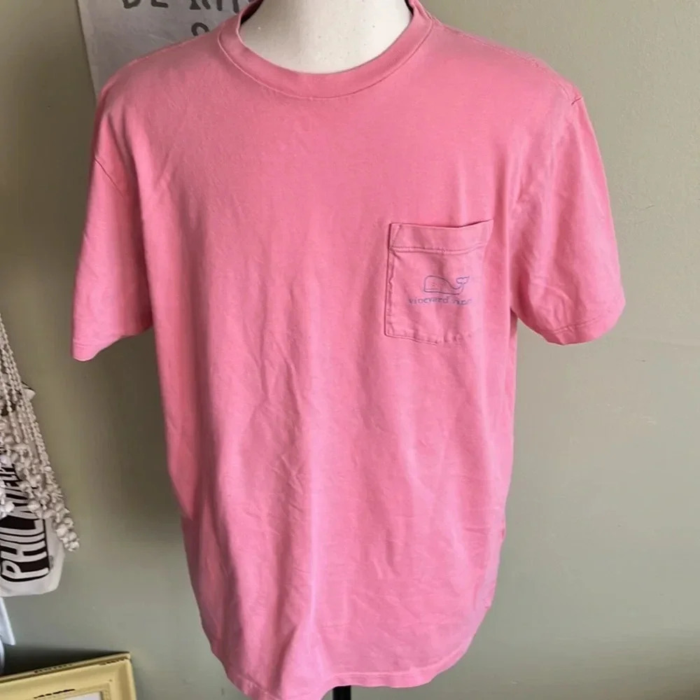 Vineyard Vines pink front pocket T-shirt